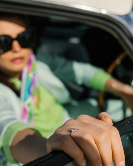 Ring med diamant i vitt guld | LECARRE