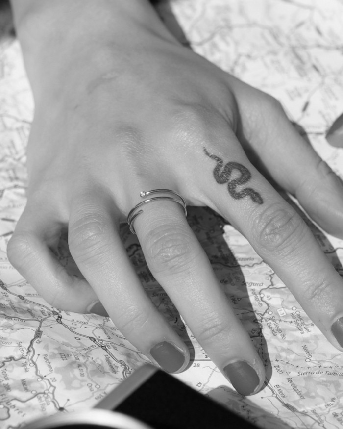 Spiralring med diamant i vitguld | LECARRE