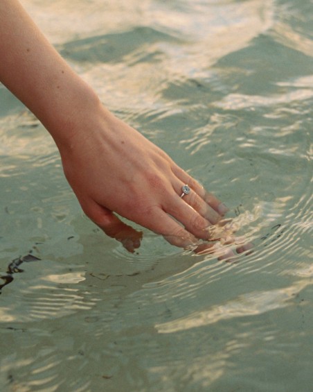 Ocean witgoud met blauwe topaas en diamanten | LECARRE