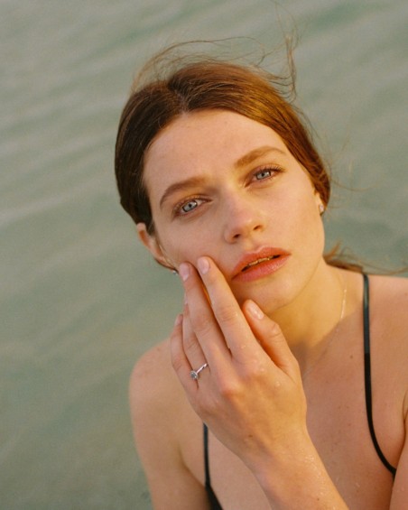 Bague Ocean en or blanc, topaze bleue et diamants | LECARRE