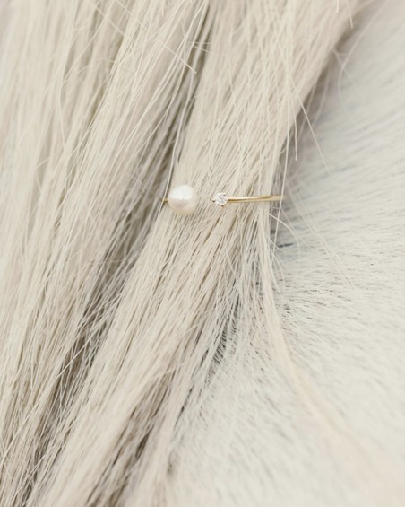 Ring i rent gull med diamanter og perler | LECARRE