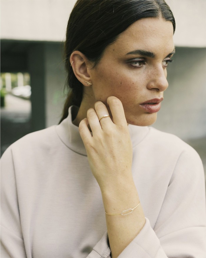 Anello con diamanti baguette sfumati in oro | LECARRE