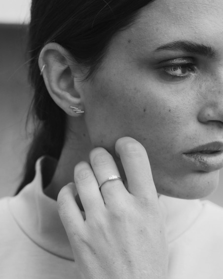 Ring i hvitt gull med graderte diamanter og baguette-diamanter | LECARRE