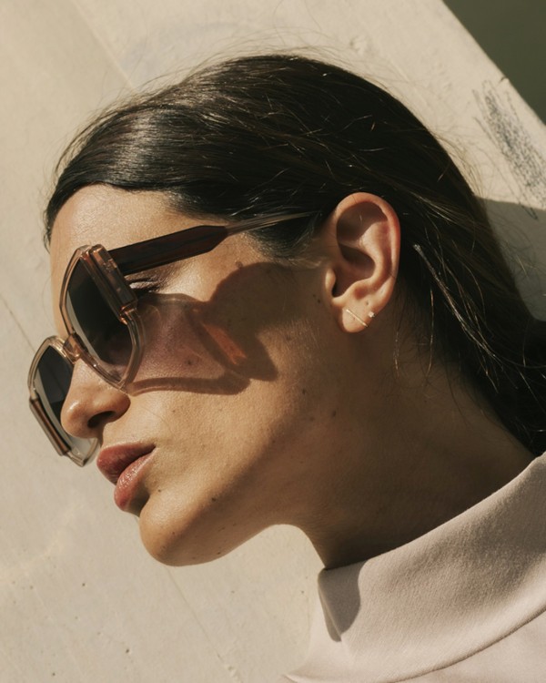 Piercing de barra dourada com diamantes | LECARRE 2