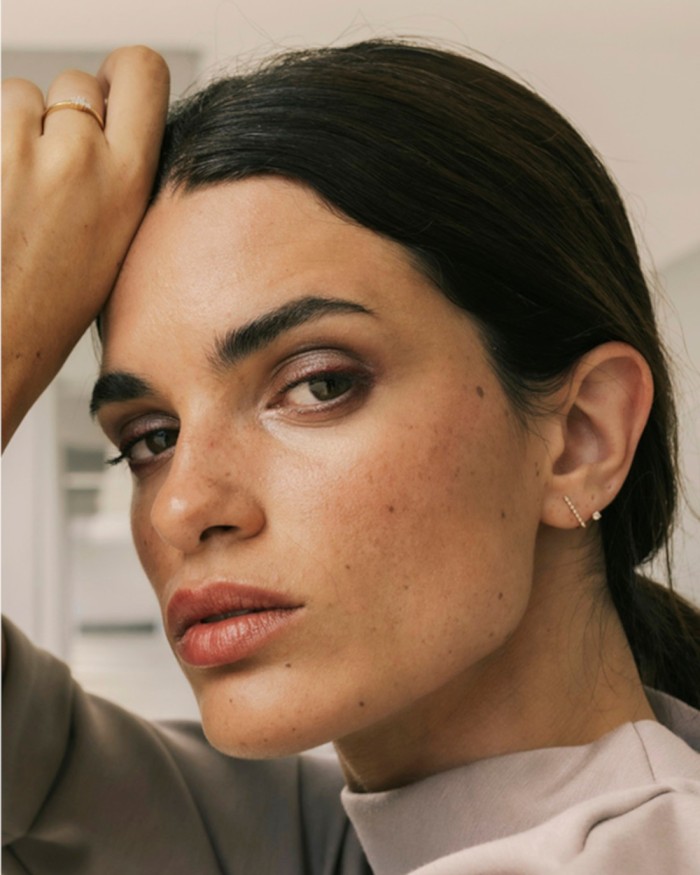 Gullstangpiercing med diamanter | LECARRE