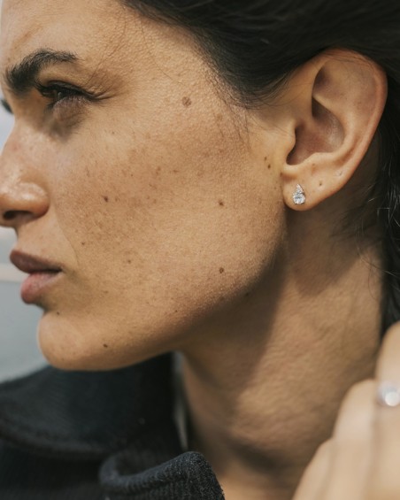 Brincos Ocean II em ouro branco com diamantes e topázio | LECARRE