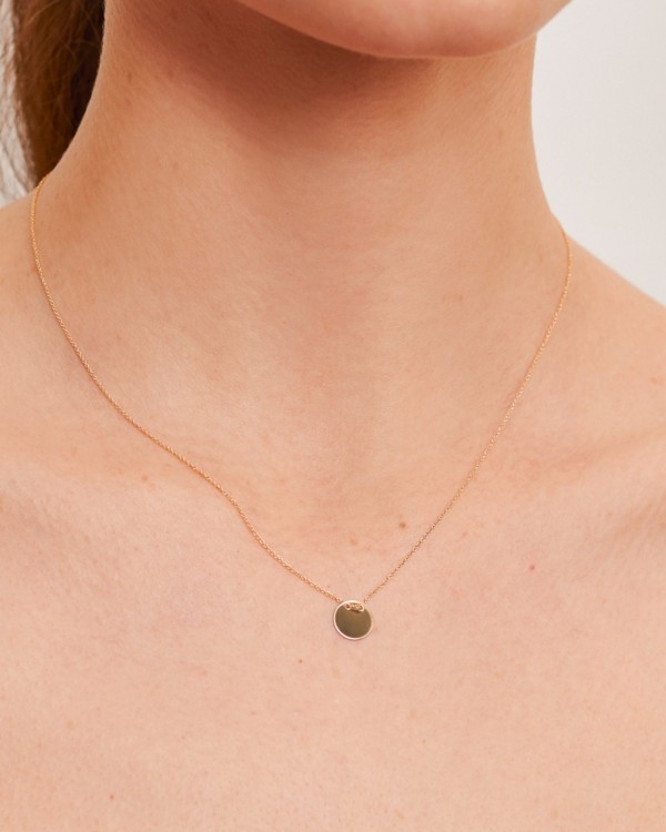 Pendentif avec chaîne passant à travers un cercle | LECARRE 2