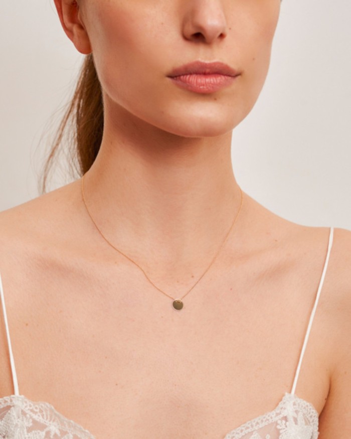 Hanger met ketting die door een cirkel loopt | LECARRE