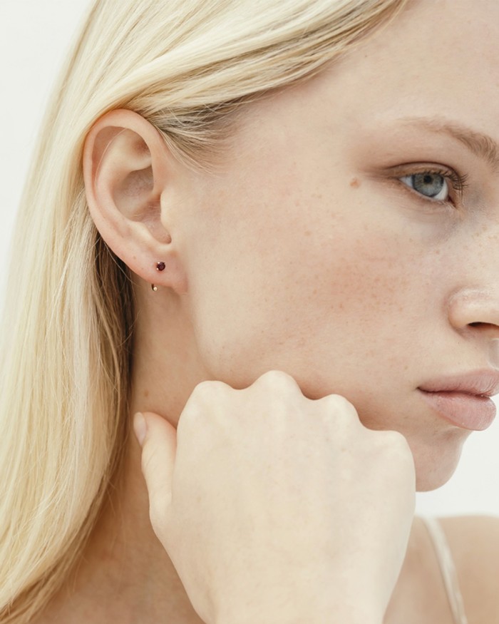 Boucle d'oreille en or et rubis | LECARRE