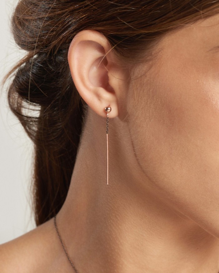 Orecchini in oro rosa e barra nera | LECARRE