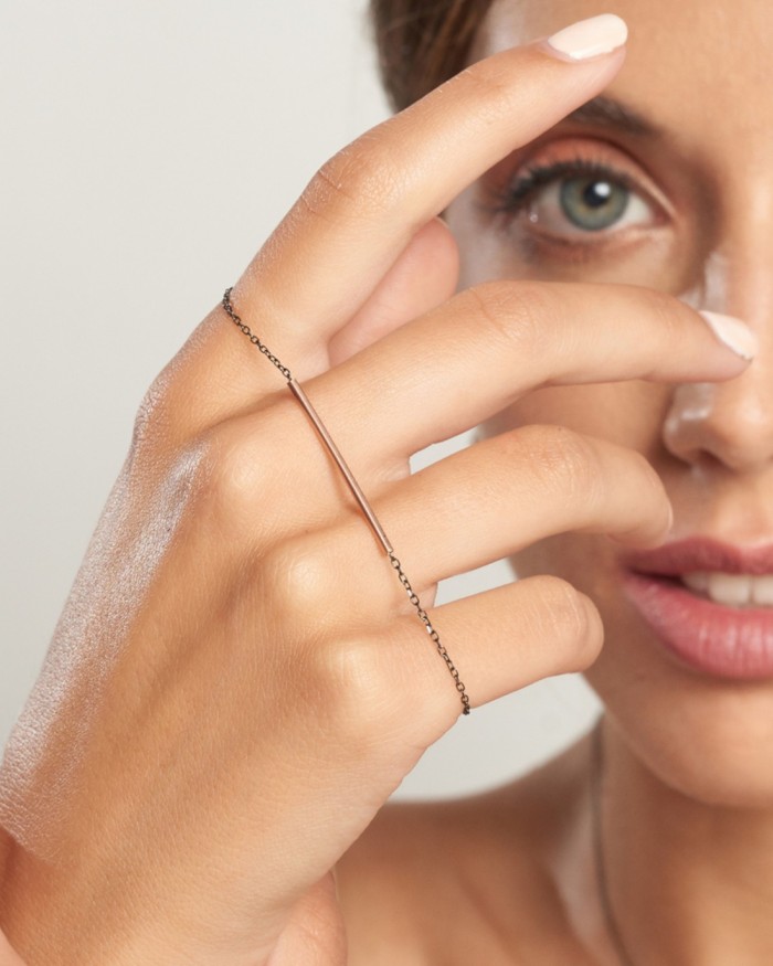 Bracciale con catena e barra rigida | LECARRE