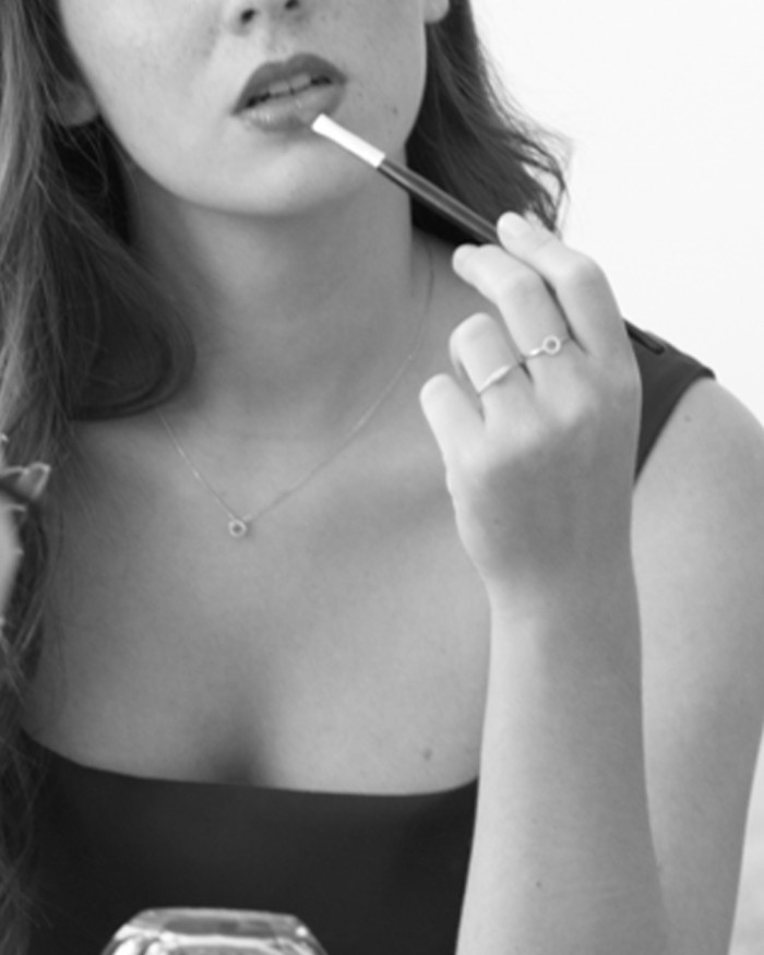 Bague cercle en or blanc et diamants | LECARRE