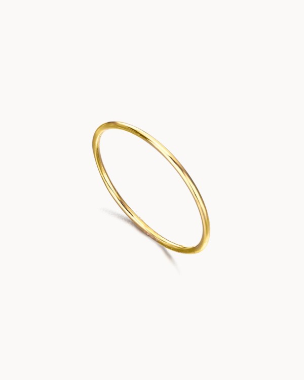 Thin Smooth Hoop Ring | LECARRE