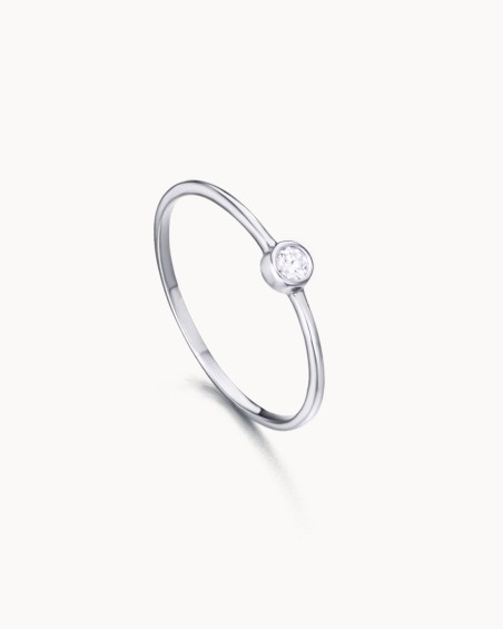 Solitärring aus Weißgold mit Diamant | LECARRE