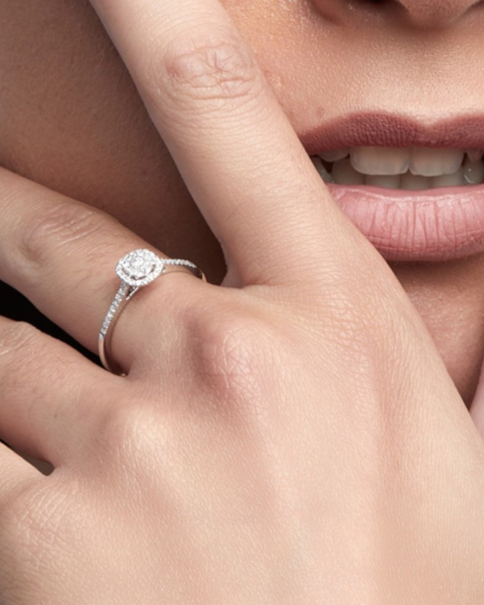 Destiny Rosette-ring i hvitt gull og diamanter | LECARRE