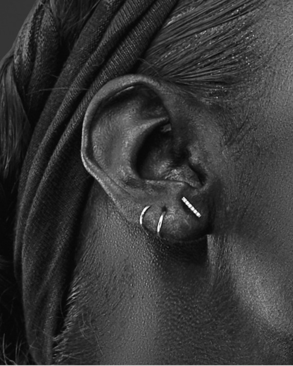 White Gold Diamond Bar Earrings | LECARRE 2