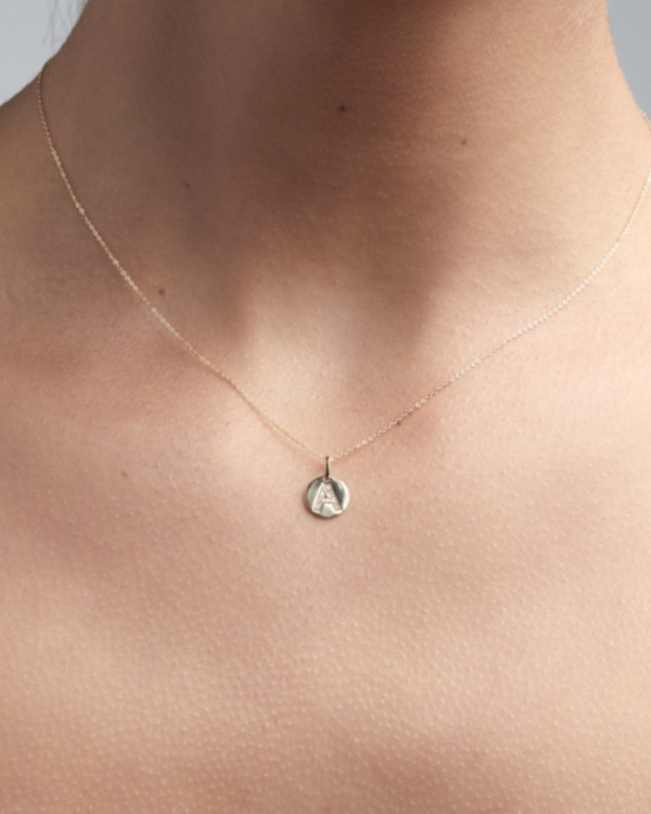 Catena + distintivo (9 mm) con diamanti iniziali | LECARRE 2