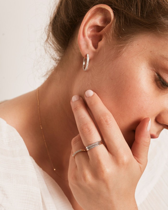 Boucles d'oreilles en or blanc pavé de diamants | LECARRE