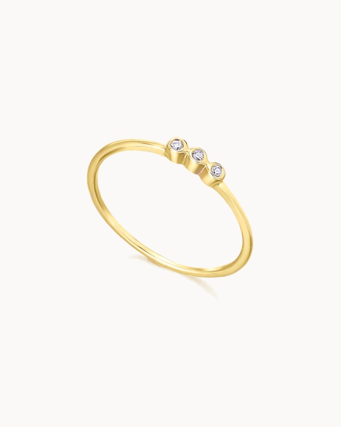 Ring med 3 diamanter i gult gull | LECARRE