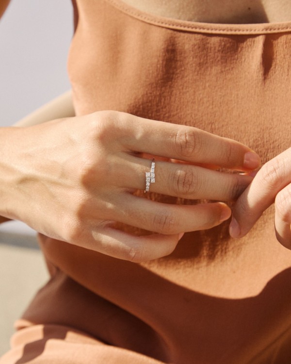 White Gold Cross Diamond Ring | LECARRE 2