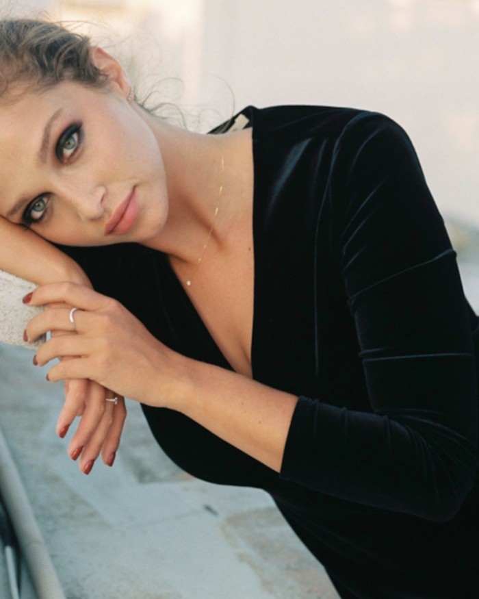 Orecchini pendenti in oro bianco con diamanti sfumati | LECARRE